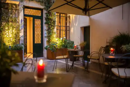 Liassidi Wellness Suites - 19