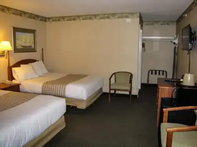 Flagship Inn and Suites - 17