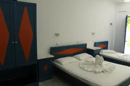 Leonidas Studios & Apartments - 19