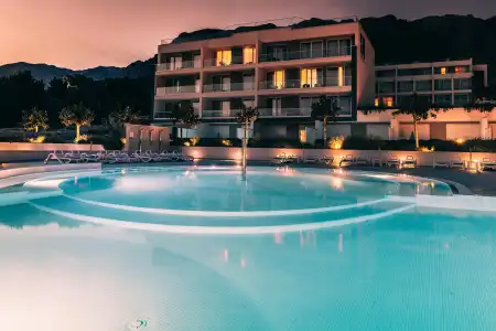 Romana Beach Apartments - 14