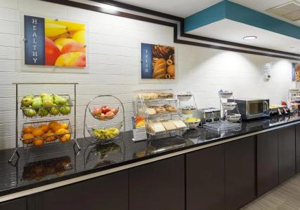 Best Western Plus Birmingham Inn  Suites - 9