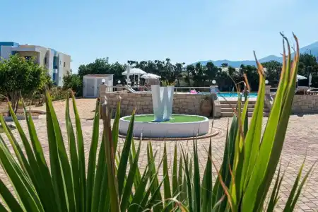 W Suites by Estia - 37