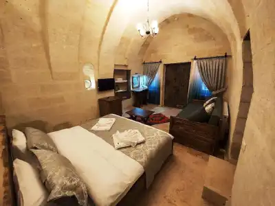 Armesos Cave - 66