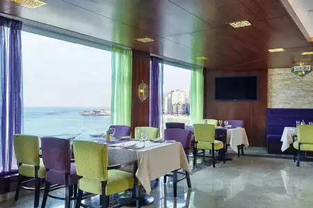 Hilton Alexandria Corniche - 38