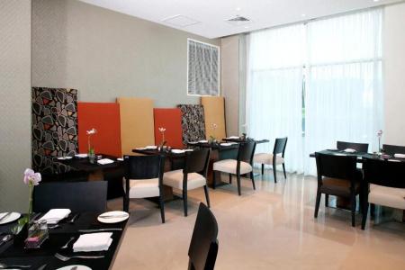 West All Suites - 23