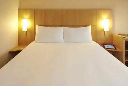Ibis Marseille Centre Gare Saint Charles - 34
