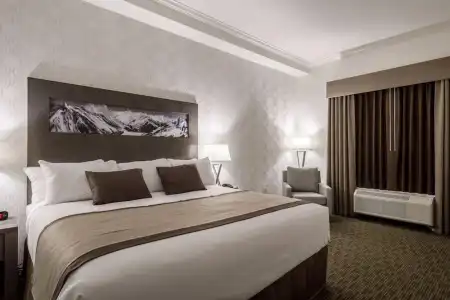 Ramada by Wyndham Revelstoke - 38