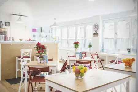The Dots Hostel - 10