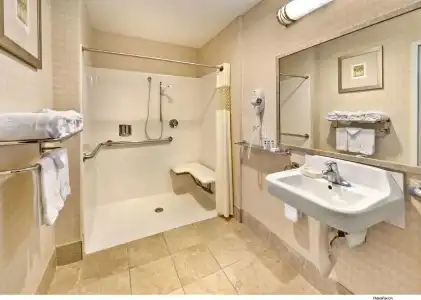 Hampton Inn & Suites Reno - 21