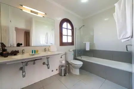 Eó Suite Jardin Dorado - 11