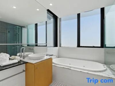 Aria Apartments - 295
