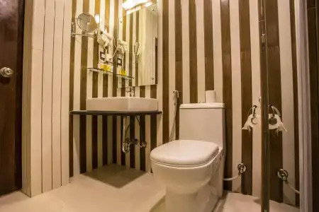 Yatri Suites and Spa - 8