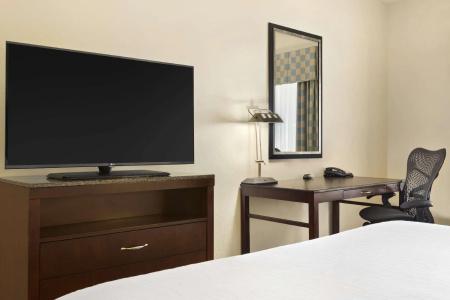 Hilton Garden Inn Winston-Salem/Hanes Mall - 58
