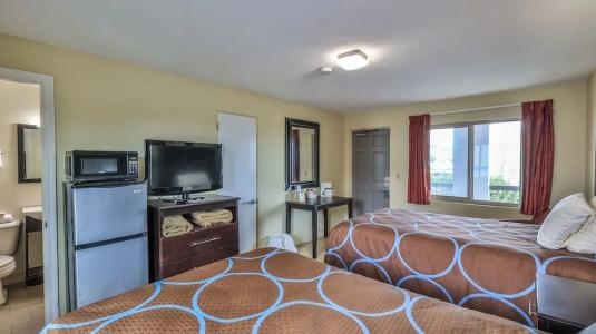 Driftwood Beach Motel - 129