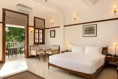 Suisse Kandy - since 1890 - 24