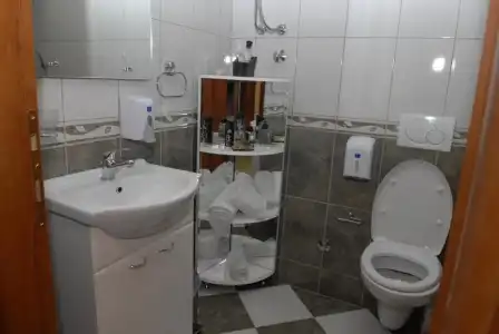 Contessa Apartments - 20