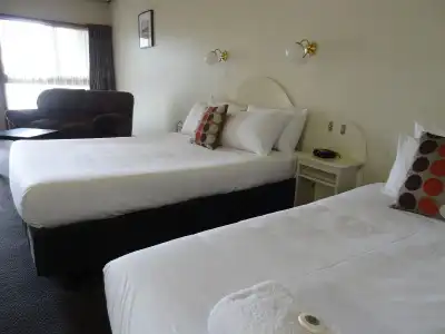 Quality Inn Presidential - 4