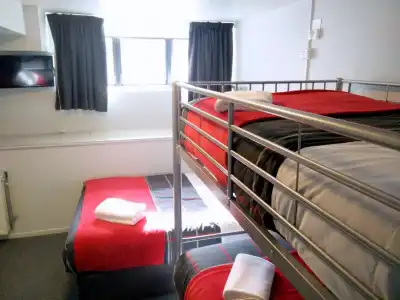 Urbanz - Hostel - 43