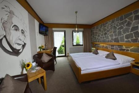 Mosel& Restaurant Zur Traube Gmbh - 32