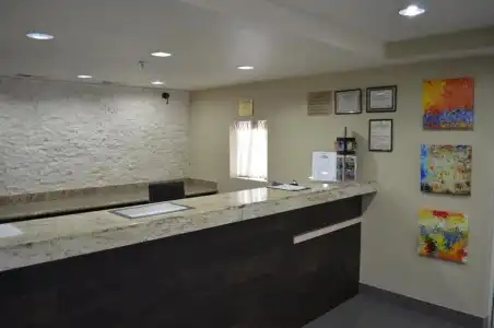 Super 8 by Wyndham Irving/DFW Apt/North - 8