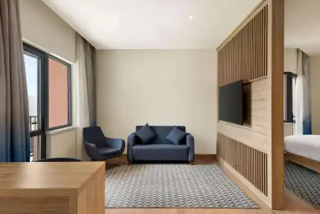 Tryp by Wyndham Zomin - 5