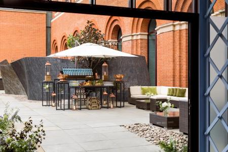 St. Pancras London, Autograph Collection - 14