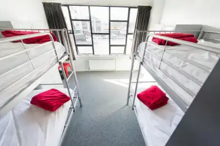 Urbanz - Hostel - 12