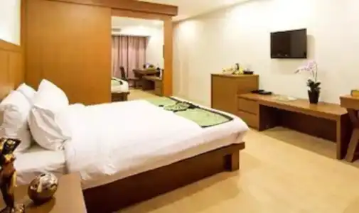 The Stay - 4
