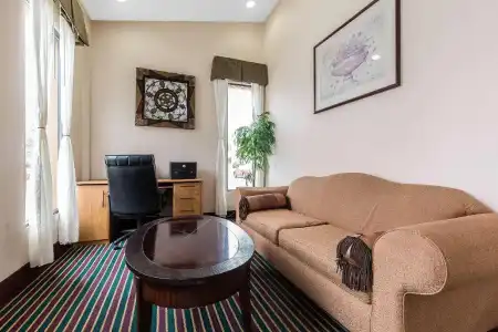 Quality Inn & Suites Bloomington University Area - 26
