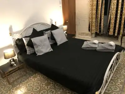 Lee's House Bed & Breakfast Sliema - 13