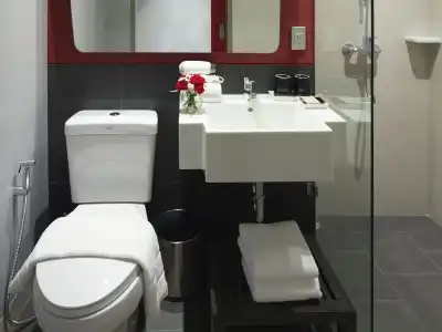 Oakwood Suites Bangkok - 8