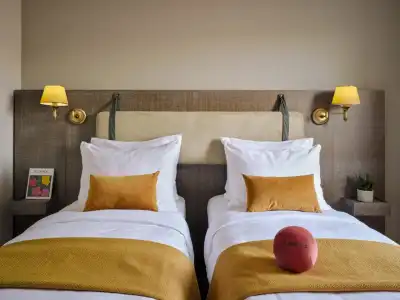 Max Brown 5th District, part of Sircle Collection - 42