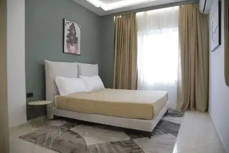 Oda Tirana - 103