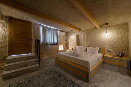 The Niche Cave - 120