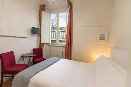 Cozy Duomo View Apartment - 12