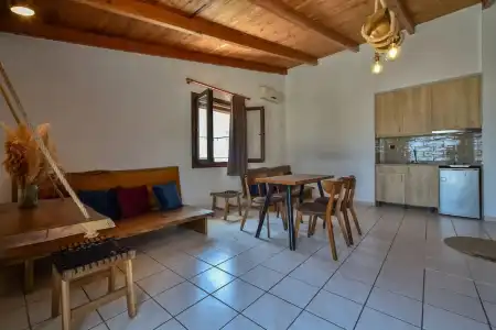 Iraklis Studios & Apartments - 62