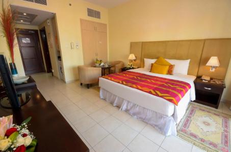 Parkside Suites Apartment - 3
