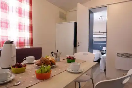 Happy Camp Mobile Homes in BalatonTourist Füred Camping & Bungalows - 21