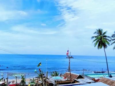The Sea At Lanta - 107