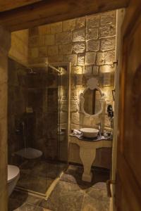 Solo Cave Suites - 32
