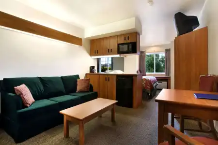 Microtel Inn & Suites by Wyndham Bozeman - 4