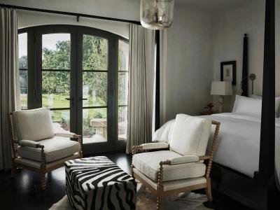 Commodore Perry Estate, Auberge Collection - 3