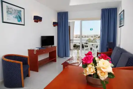Suites Roc Portonova - 51