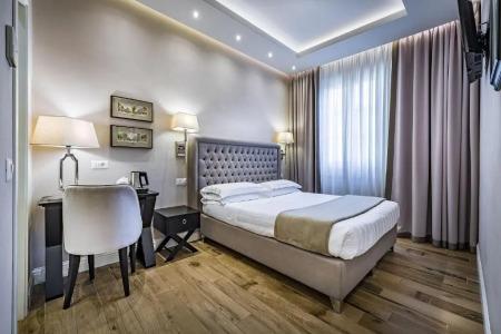 Emma Small Luxury - 77