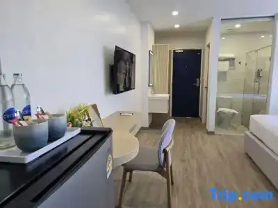 Michael Inn - 45