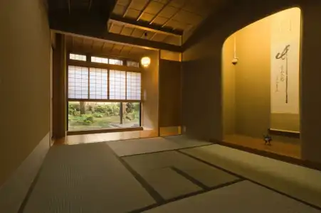 Tsubaki - 12