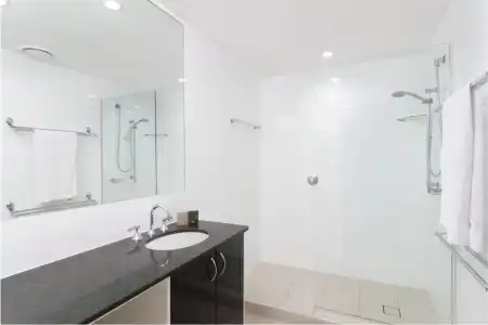 Mandalay Luxury Beachfront Apartments - 93