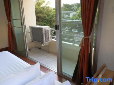 Sandy Serviced Apartment - 79