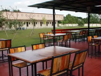 Surintara Resort - 9