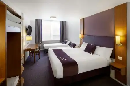 Premier Inn London Leicester Square - 13